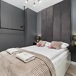 Aleja Architektow By Renters * Wrocław